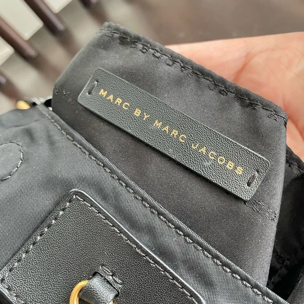 Marc Jacobs Preppy Nylon Messenger Bag Black Gold $200